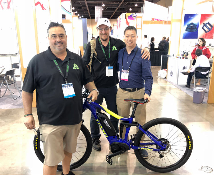 J'ai participé au salon du vélo électrique 2018 aux États-Unis.
   